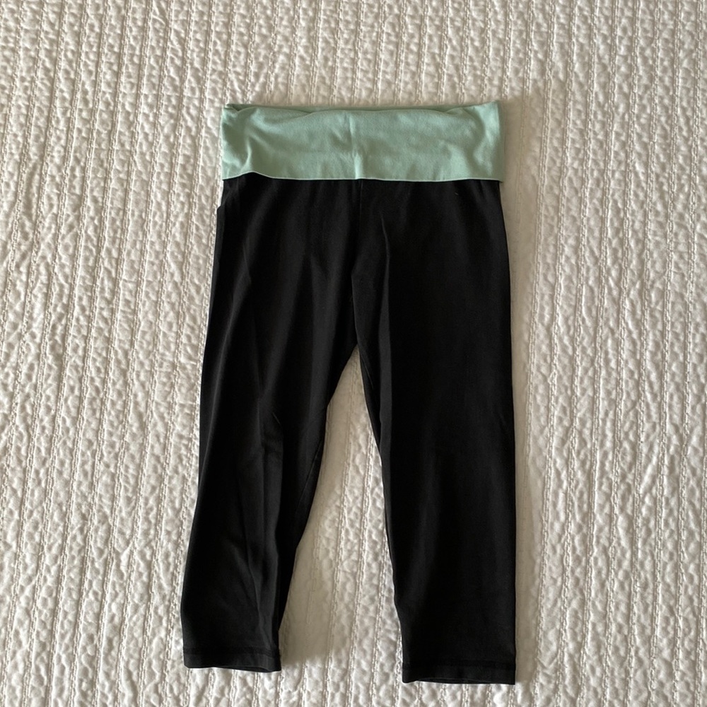 Mint fold over waistband capri yoga leggings